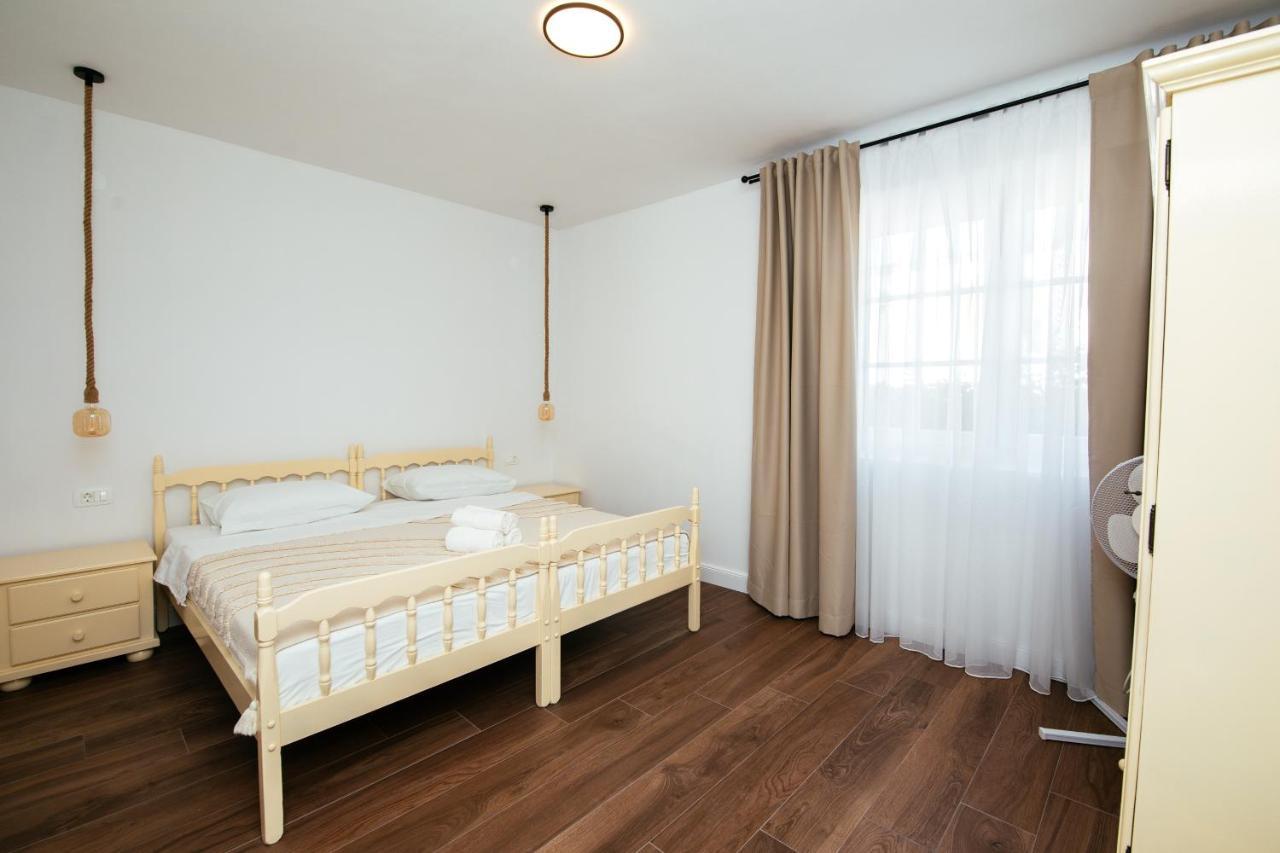 Apartamento Barbarossa Sveti Filip i Jakov Exterior foto